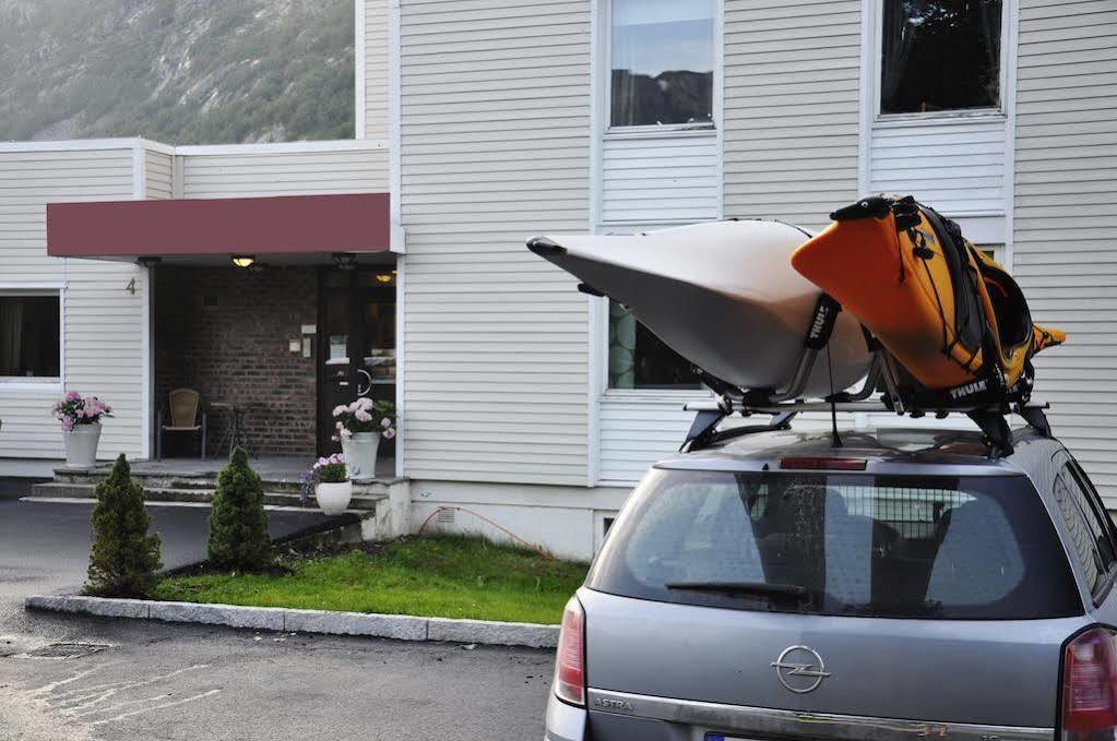 Svartisen Apartments Glomfjord Extérieur photo